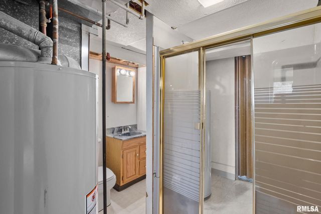 3549 W GARFIELD Street, Davenport, IA 52804