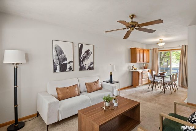 3549 W GARFIELD Street, Davenport, IA 52804