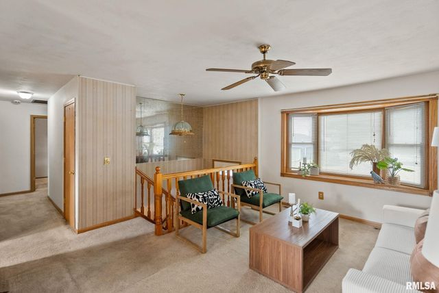 3549 W GARFIELD Street, Davenport, IA 52804