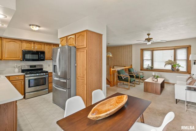 3549 W GARFIELD Street, Davenport, IA 52804