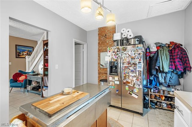 1281 Cook Avenue, Lakewood, OH 44107