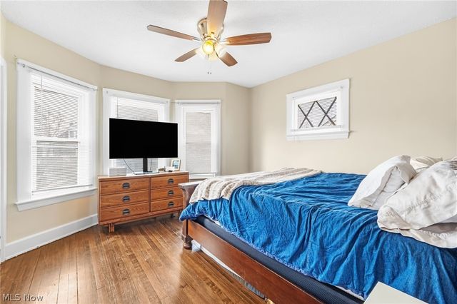 1281 Cook Avenue, Lakewood, OH 44107