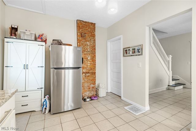 1281 Cook Avenue, Lakewood, OH 44107