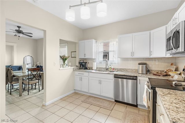 1281 Cook Avenue, Lakewood, OH 44107