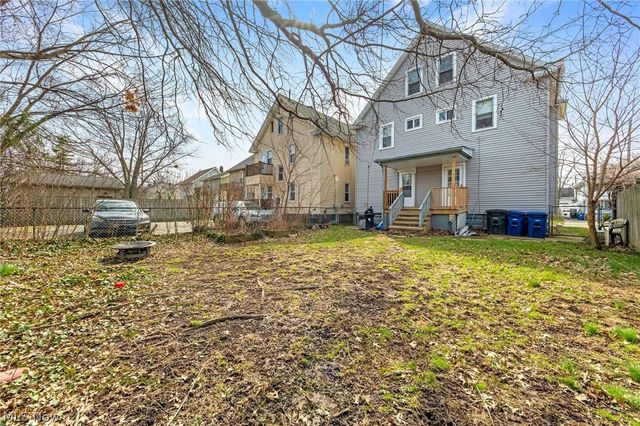 1281 Cook Avenue, Lakewood, OH 44107