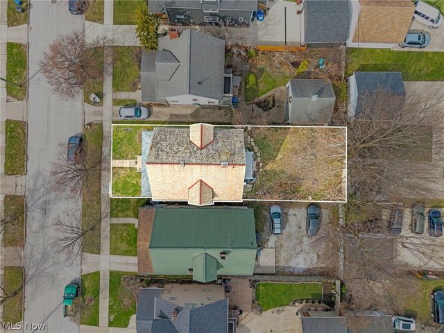 1281 Cook Avenue, Lakewood, OH 44107