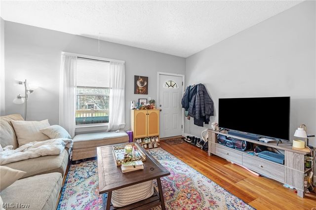 1281 Cook Avenue, Lakewood, OH 44107