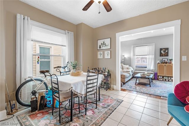 1281 Cook Avenue, Lakewood, OH 44107