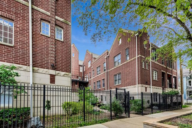 3955 N Hermitage Avenue, Chicago, IL 60613