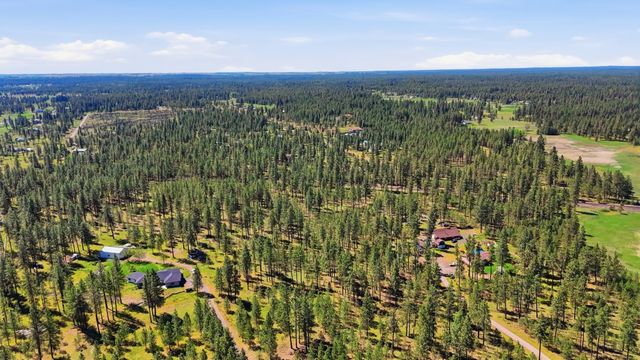 2205 W Dynamite Ln, Spokane, WA 99224