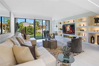 325 Poinciana Dr 905, Sunny Isles Beach, FL 33160
