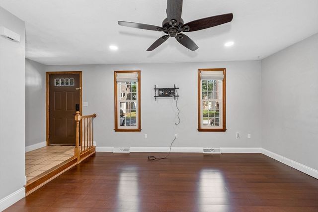 759 Wellman Avenue 759, Chelmsford, MA 01863