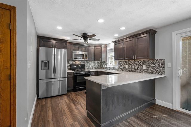 759 Wellman Avenue 759, Chelmsford, MA 01863