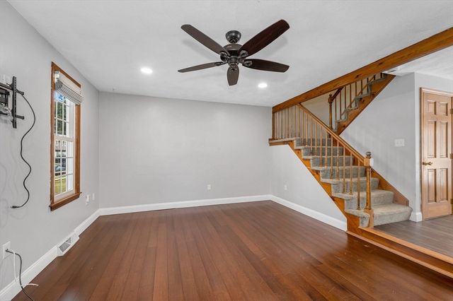 759 Wellman Avenue 759, Chelmsford, MA 01863