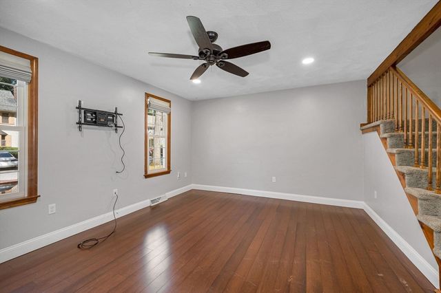 759 Wellman Avenue 759, Chelmsford, MA 01863