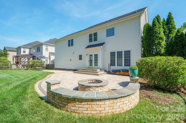 14506 Harvington Drive, Huntersville, NC 28078