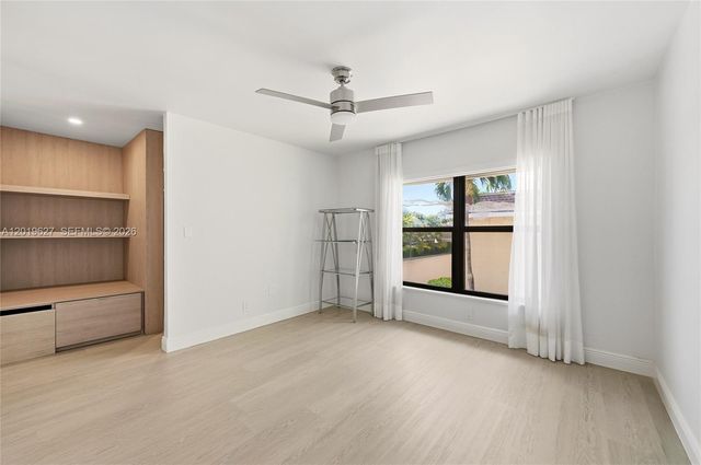 2757 NE 165th Ter 28, North Miami Beach, FL 33160