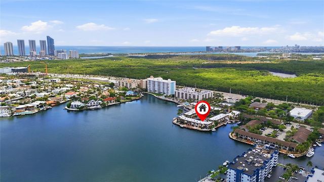 2757 NE 165th Ter 28, North Miami Beach, FL 33160