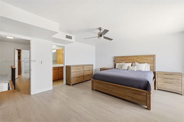 2757 NE 165th Ter 28, North Miami Beach, FL 33160