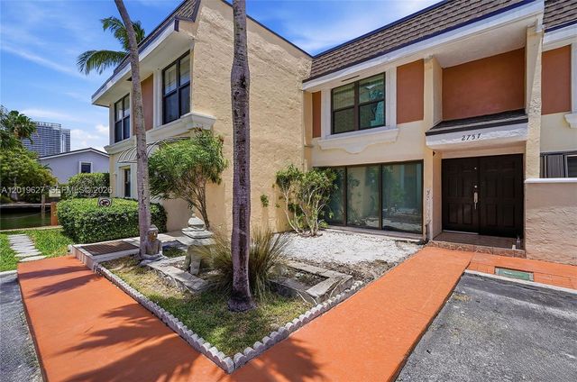 2757 NE 165th Ter 28, North Miami Beach, FL 33160