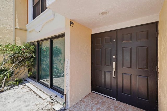 2757 NE 165th Ter 28, North Miami Beach, FL 33160