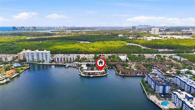 2757 NE 165th Ter 28, North Miami Beach, FL 33160