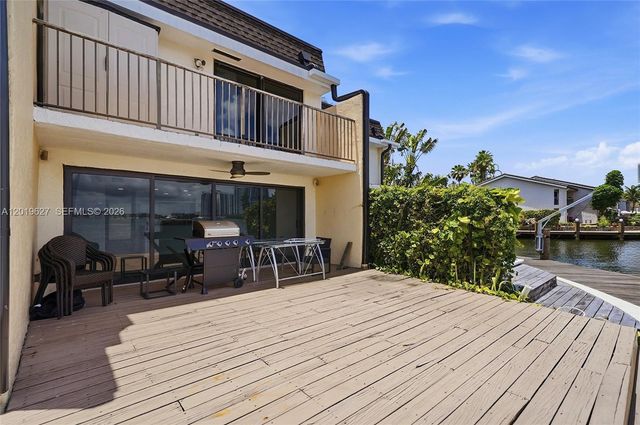 2757 NE 165th Ter 28, North Miami Beach, FL 33160