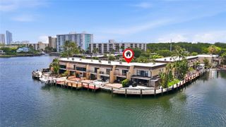 2757 NE 165th Ter 28, North Miami Beach, FL 33160