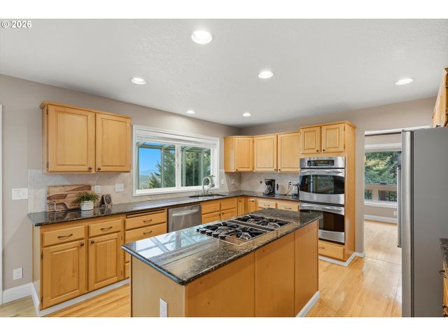 25445 Ne BALD PEAK Rd, Hillsboro, OR 97123