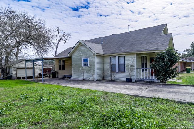 711 S 7TH ST, Kenedy, TX 78119
