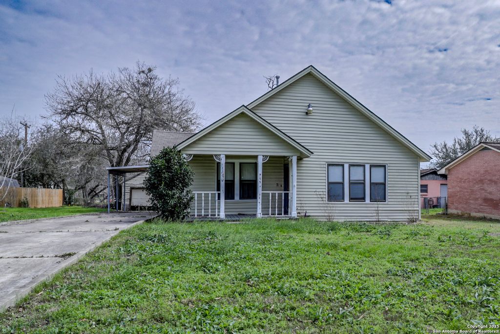 711 S 7TH ST, Kenedy, TX 78119