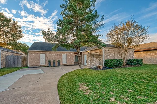 11627 Briar Rose Drive, Houston, TX 77077