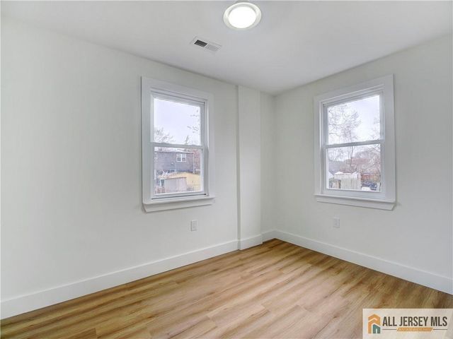 2 Anne Street, South River, NJ 08882