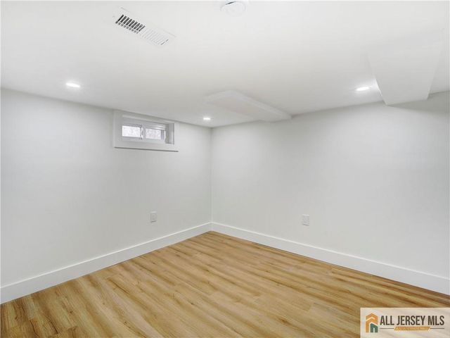 2 Anne Street, South River, NJ 08882