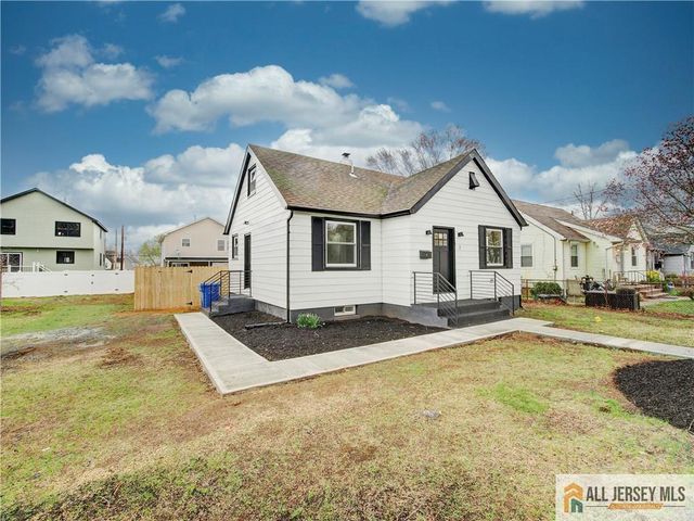 2 Anne Street, South River, NJ 08882