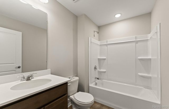 51105 Deerbrook Drive, Macomb Township, MI 48042