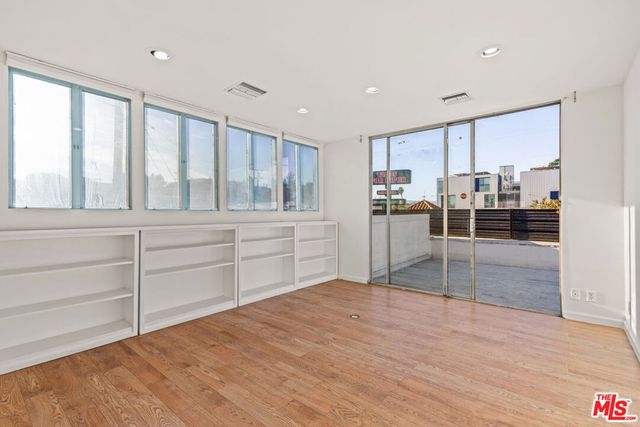 2951 Lincoln Boulevard, Santa Monica, CA 90405