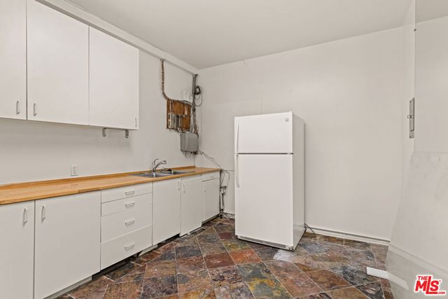 2951 Lincoln Boulevard, Santa Monica, CA 90405