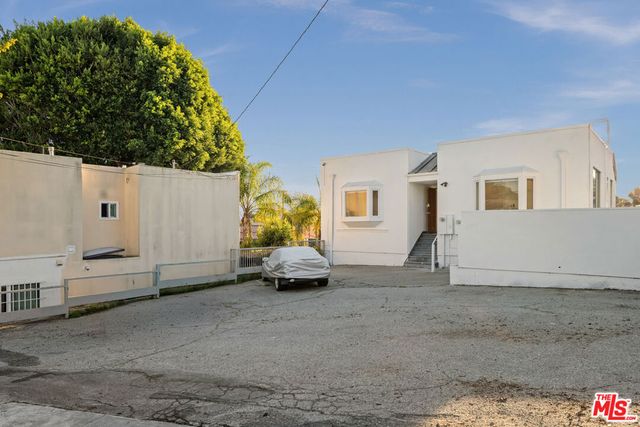 2951 Lincoln Boulevard, Santa Monica, CA 90405