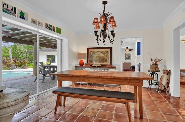 15280 SW 72nd Ave, Palmetto Bay, FL 33157