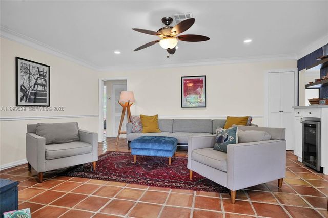 15280 SW 72nd Ave, Palmetto Bay, FL 33157