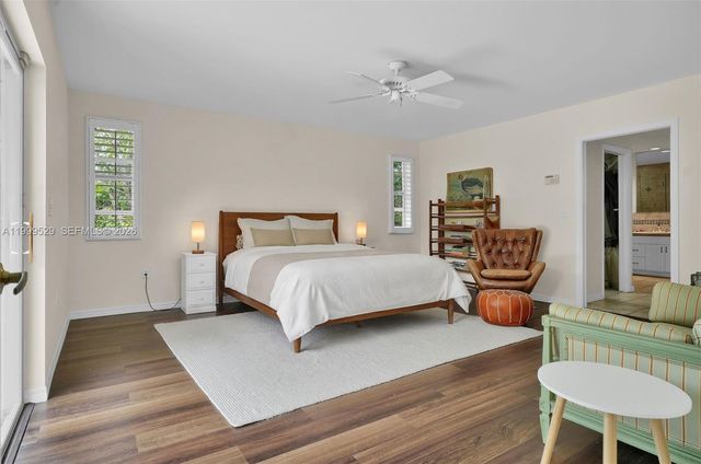 15280 SW 72nd Ave, Palmetto Bay, FL 33157