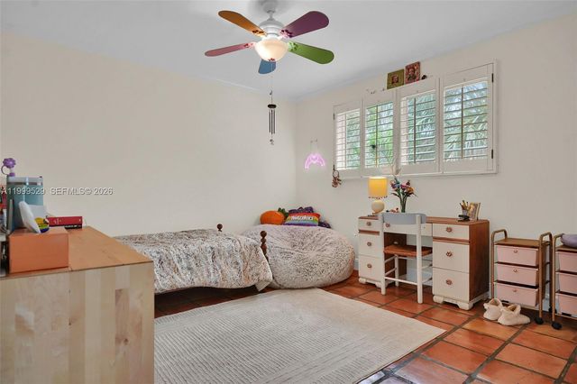 15280 SW 72nd Ave, Palmetto Bay, FL 33157