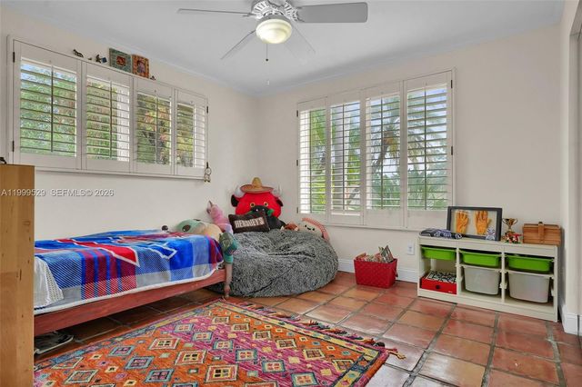 15280 SW 72nd Ave, Palmetto Bay, FL 33157