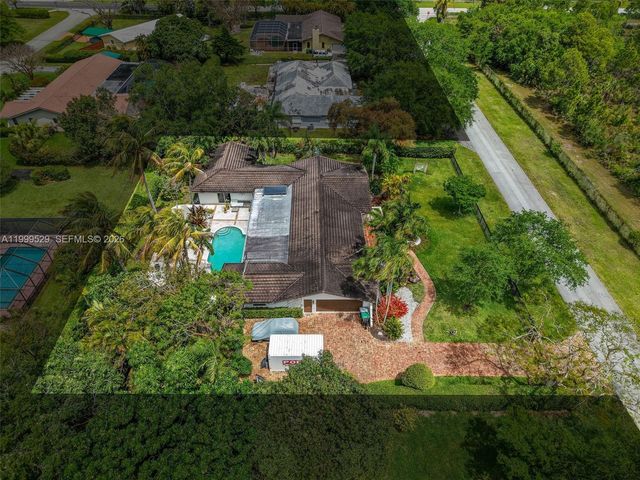 15280 SW 72nd Ave, Palmetto Bay, FL 33157
