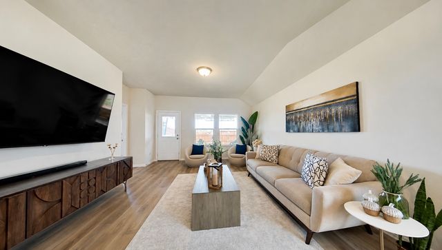 2216 Sadlers Creek Lane, Fort Worth, TX 76108