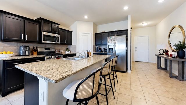 2216 Sadlers Creek Lane, Fort Worth, TX 76108