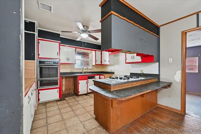 1115 Forest Drive, Sand Springs, OK 74063