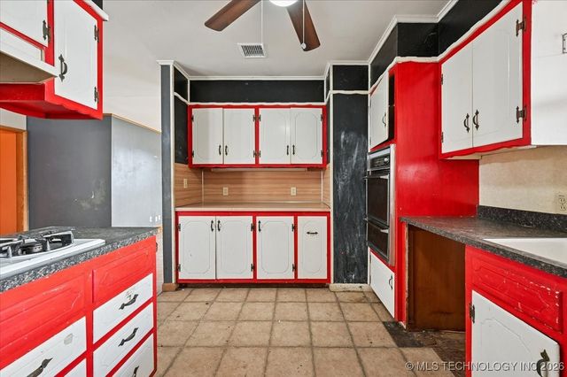 1115 Forest Drive, Sand Springs, OK 74063