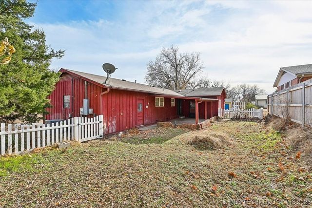 1115 Forest Drive, Sand Springs, OK 74063